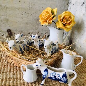 Dutch Delft porcelain dairy cows – photo 2