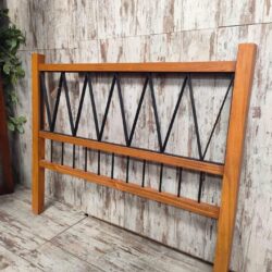 CABECERO DE MADERA Y FORJA (triángulos)