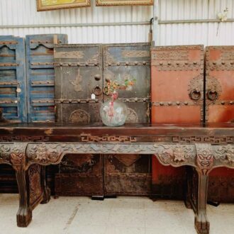 mesa altar de estilo oriental 5 454136509 487707060647342 7332109388851632020 n