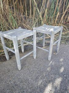 Taburetes grises shabby chic 2 Taburetes grises shabby chic – foto 2