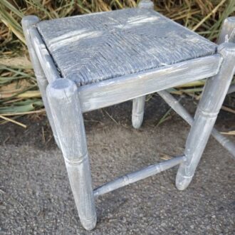 Taburetes grises shabby chic 5 Taburetes grises shabby chic – foto 3
