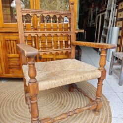 Inicio 32 BUTACA ANTIGUA DE ENEA