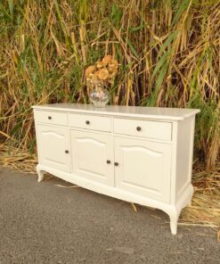 APARADOR CLASICO CREMA 6 IMG 4803