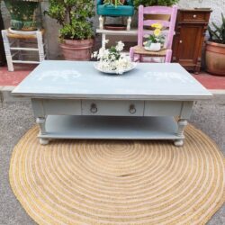 VINTAGE ELEFANT COFFEE TABLE