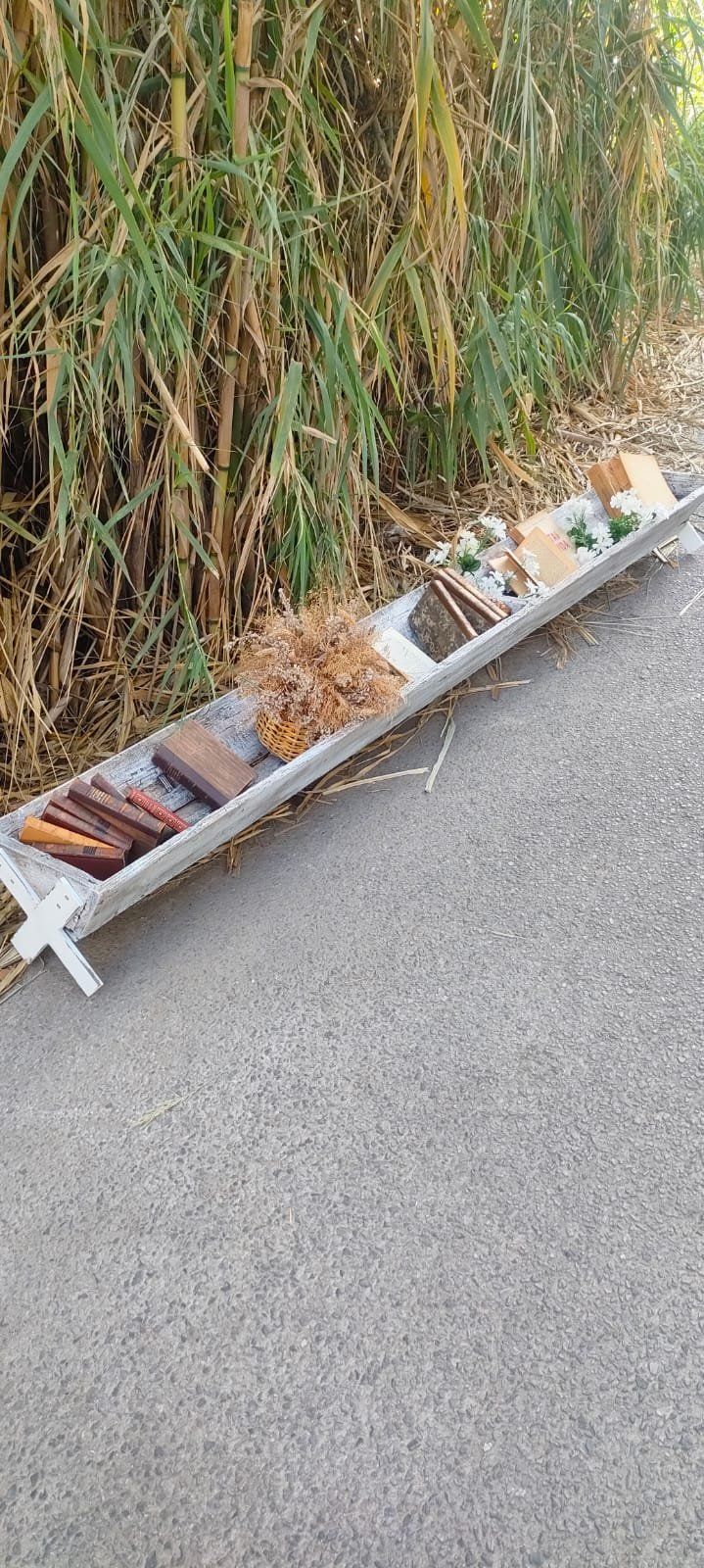 COMEDERO ANTIGUO DE AVES 1 COMEDERO ANTIGUO DE AVES