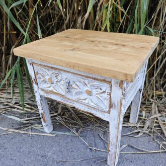 Mesita vintage pino viejo 7 1000433681 scaled