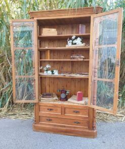 VITRINA DE MADERA TALLADA CON PUERTAS DE CRISTAL 5 Vitrina de Madera Tallada con Puertas de Cristal 1