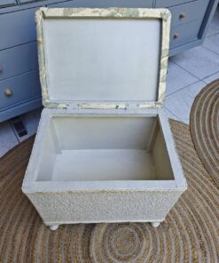 baul descalzador vintage tapizado