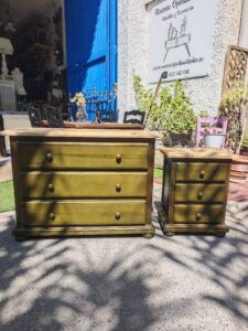 Olive green dresser and table – photo 2