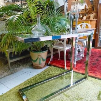 Design Sideboard with Contemporary Aesthetics