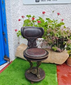 Silla antigua de capitán de barco de madera de roble y metal