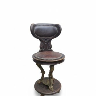 Silla antigua de capitán de barco