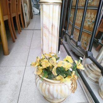 Jarrón y pedestal cerámica 4 1000339797 scaled