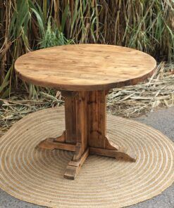 mesa redonda de pino viejo rustico