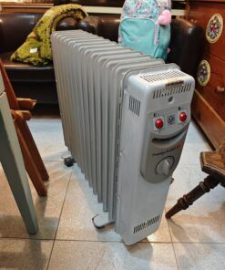 Portable oil radiator with classic design