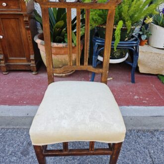 silla antigua tapizada 6 1000440550 scaled