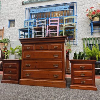 CÓMODA Y MESITAS DE PINO 9 1000443523 scaled