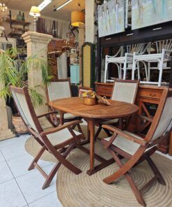 Novedades 21 Mesa de jardín y sillas plegables