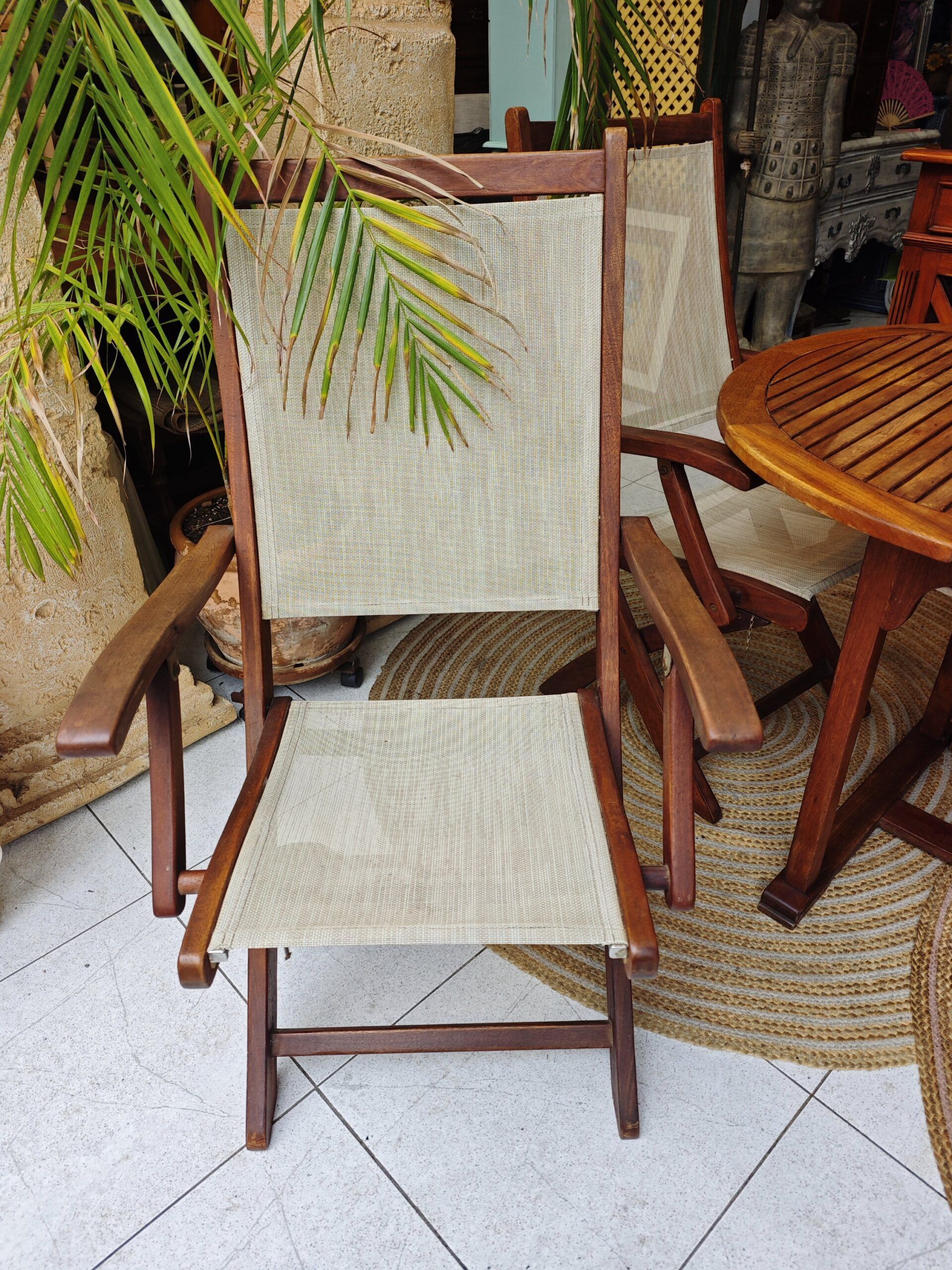 Mesa de jardín y sillas plegables 3 Mesa de jardín y sillas plegables - Imagen 3