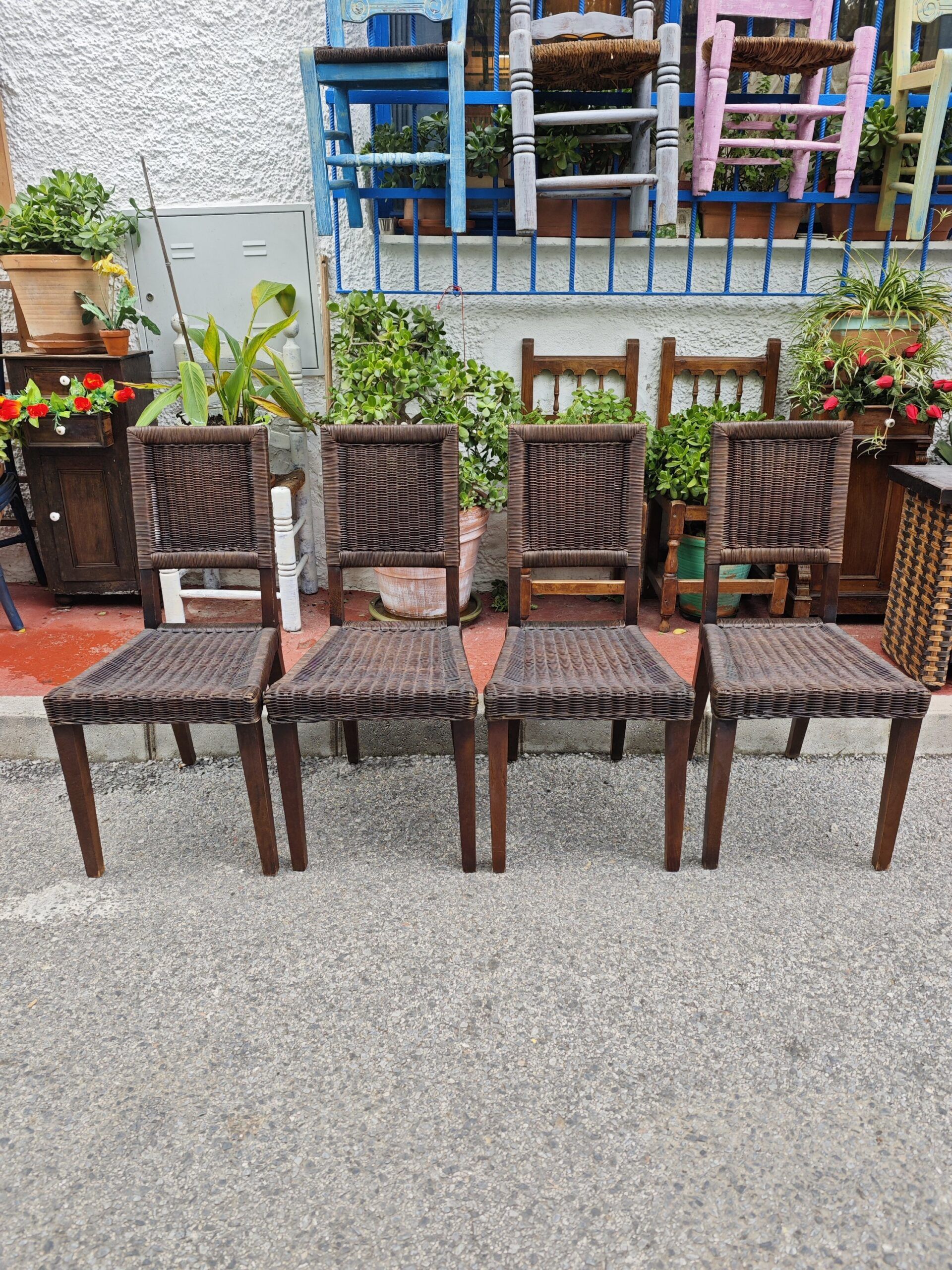 sillas de ratán y madera 2 sillas madera trenzadas, conjunto de 4 sillas artesanales, sillas con respaldo de fibras, sillas estilo rústico, sillas vintage madera, sillas comedor natural, sillas con asiento trenzado, sillas madera maciza, sillas decorativas ecológicas, sillas para terraza cubierta, sillas estilo mediterráneo, sillas con encanto artesanal, sillas para espacios con personalidad