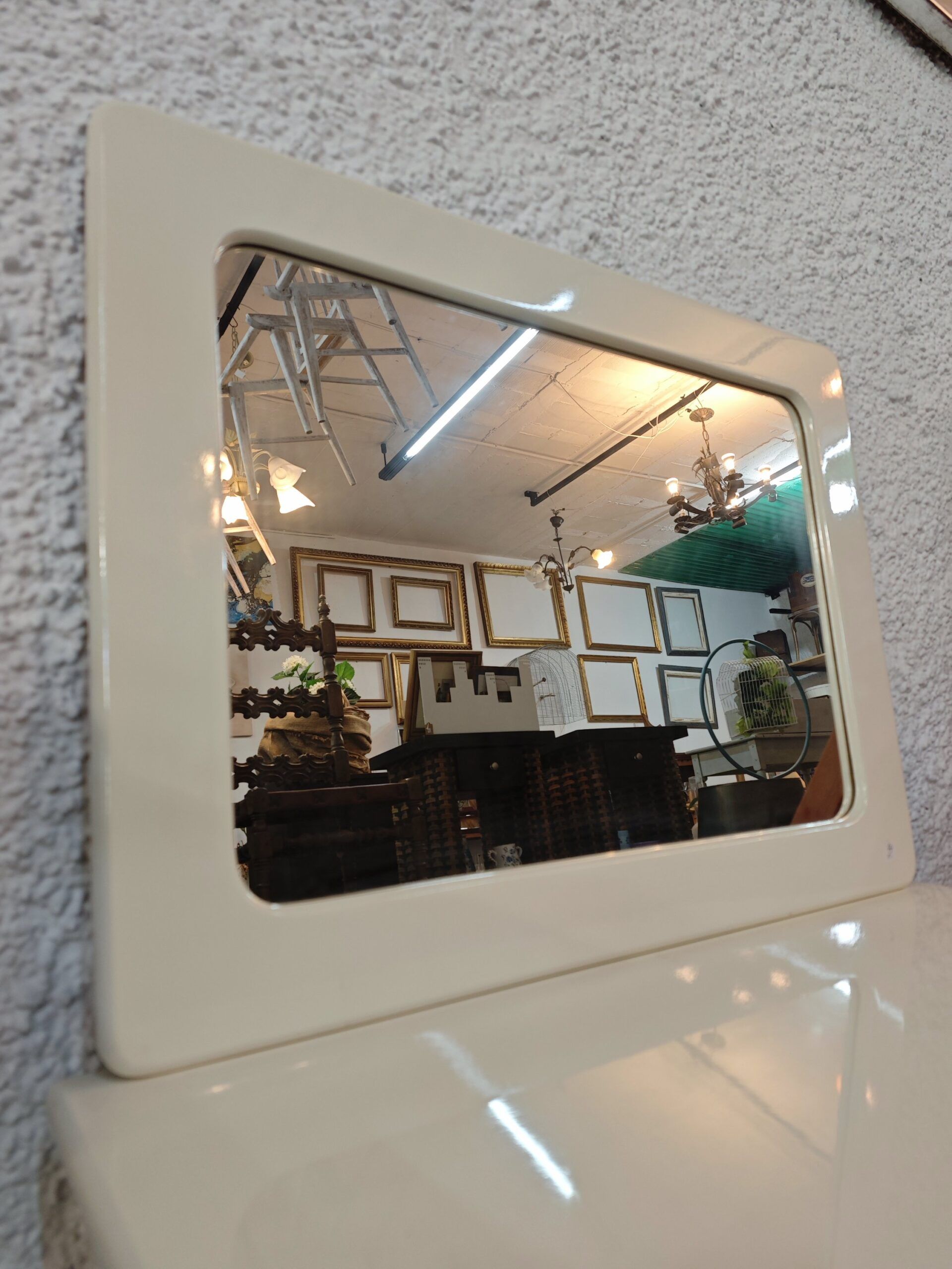 cwhite lacquered chest of drawers and mirror2Image cómoda y espejo blanco lacado - Image 2