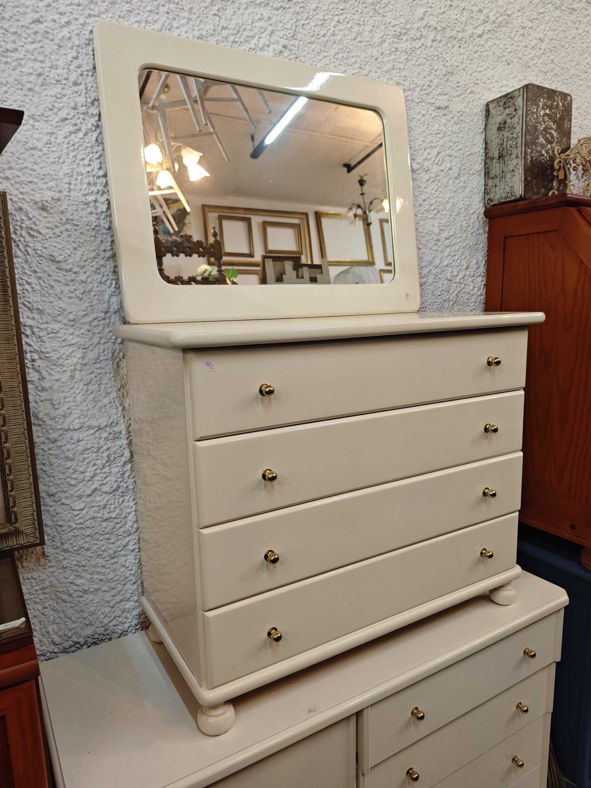 cwhite lacquered chest of drawers and mirror5Image cómoda y espejo blanco lacado - Image 5