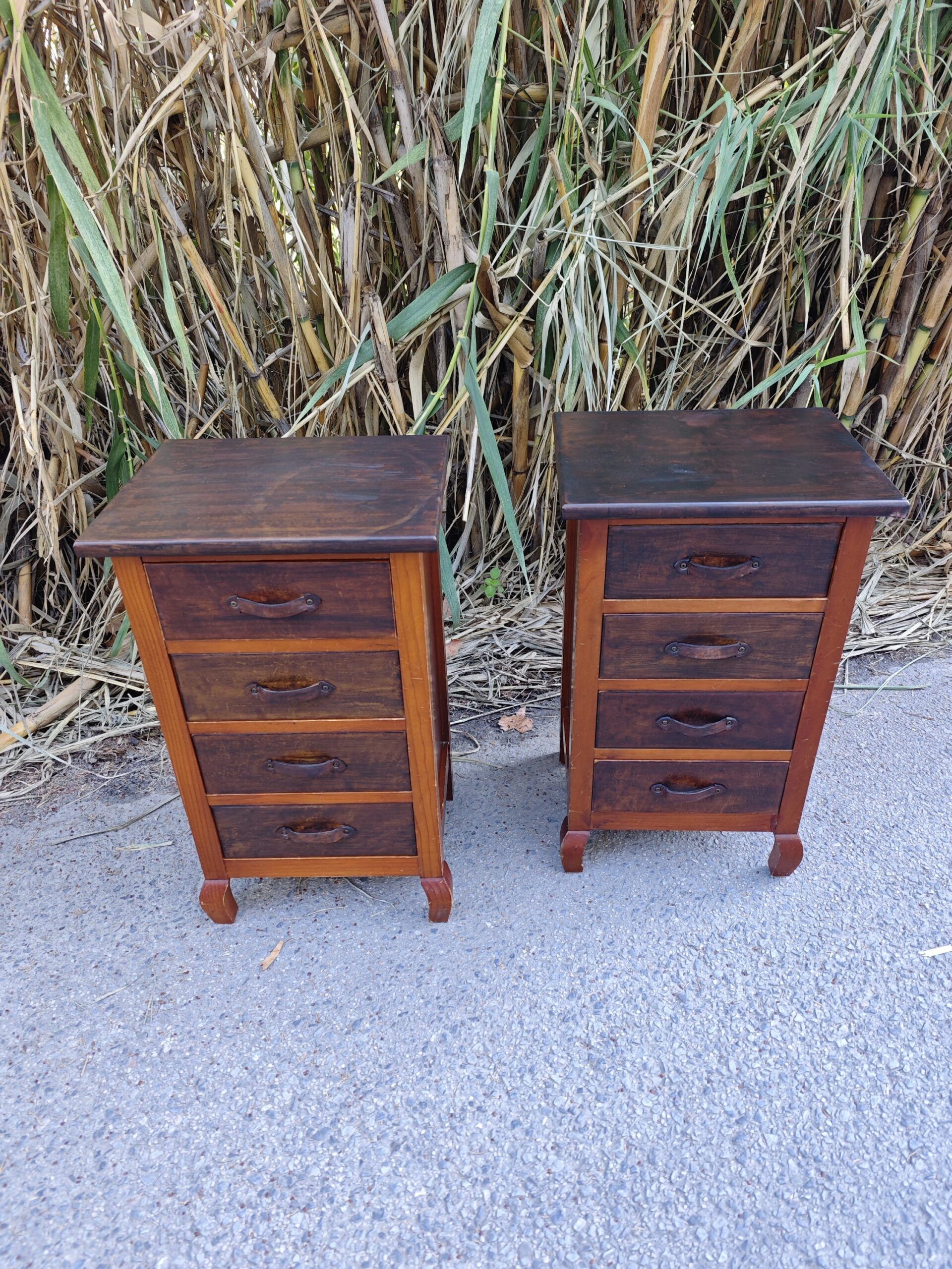 MWood and leather tables2Image Mesitas madera y cuero - Image 2