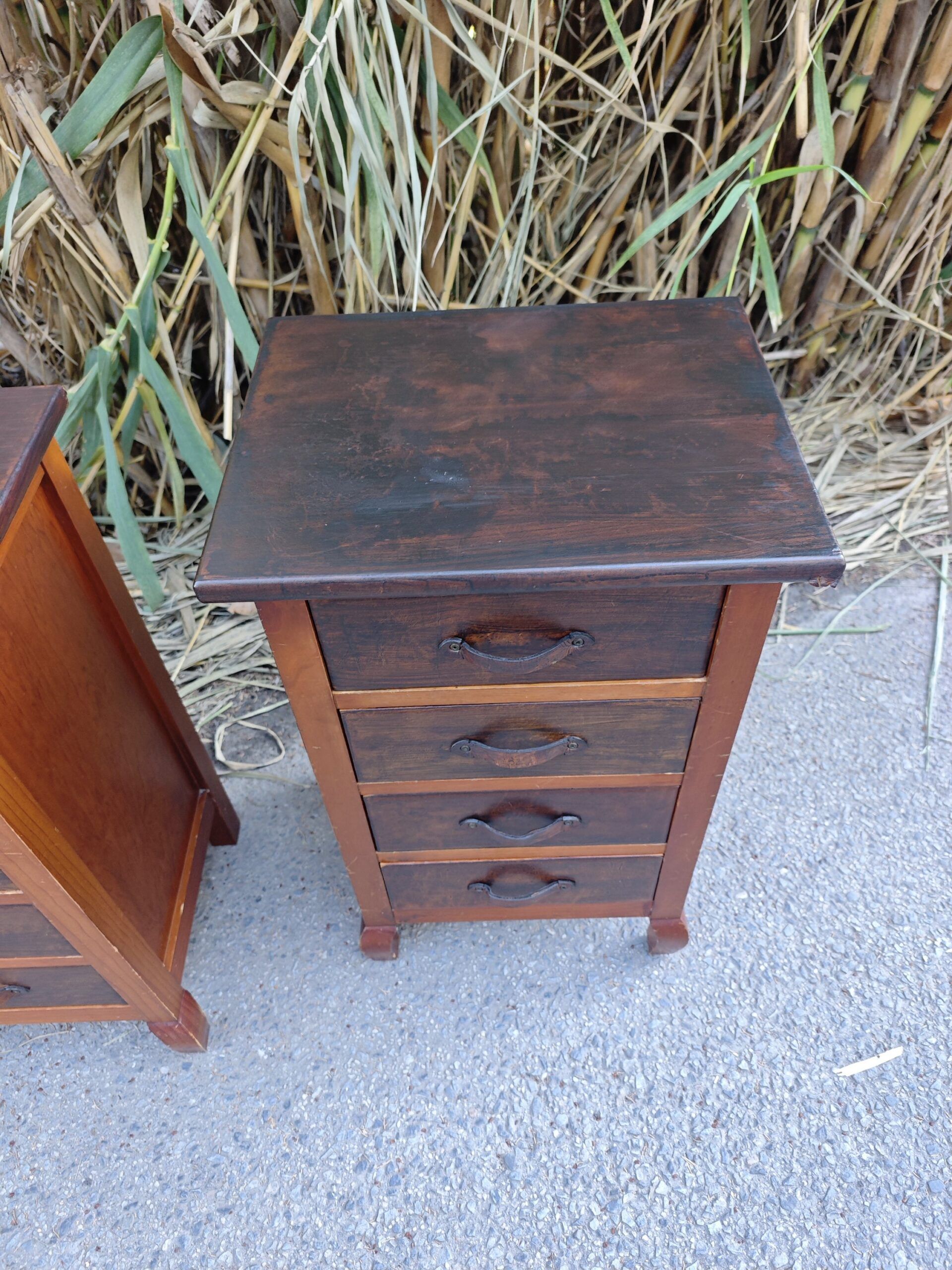 MWood and leather tables4Image Mesitas madera y cuero - Image 4