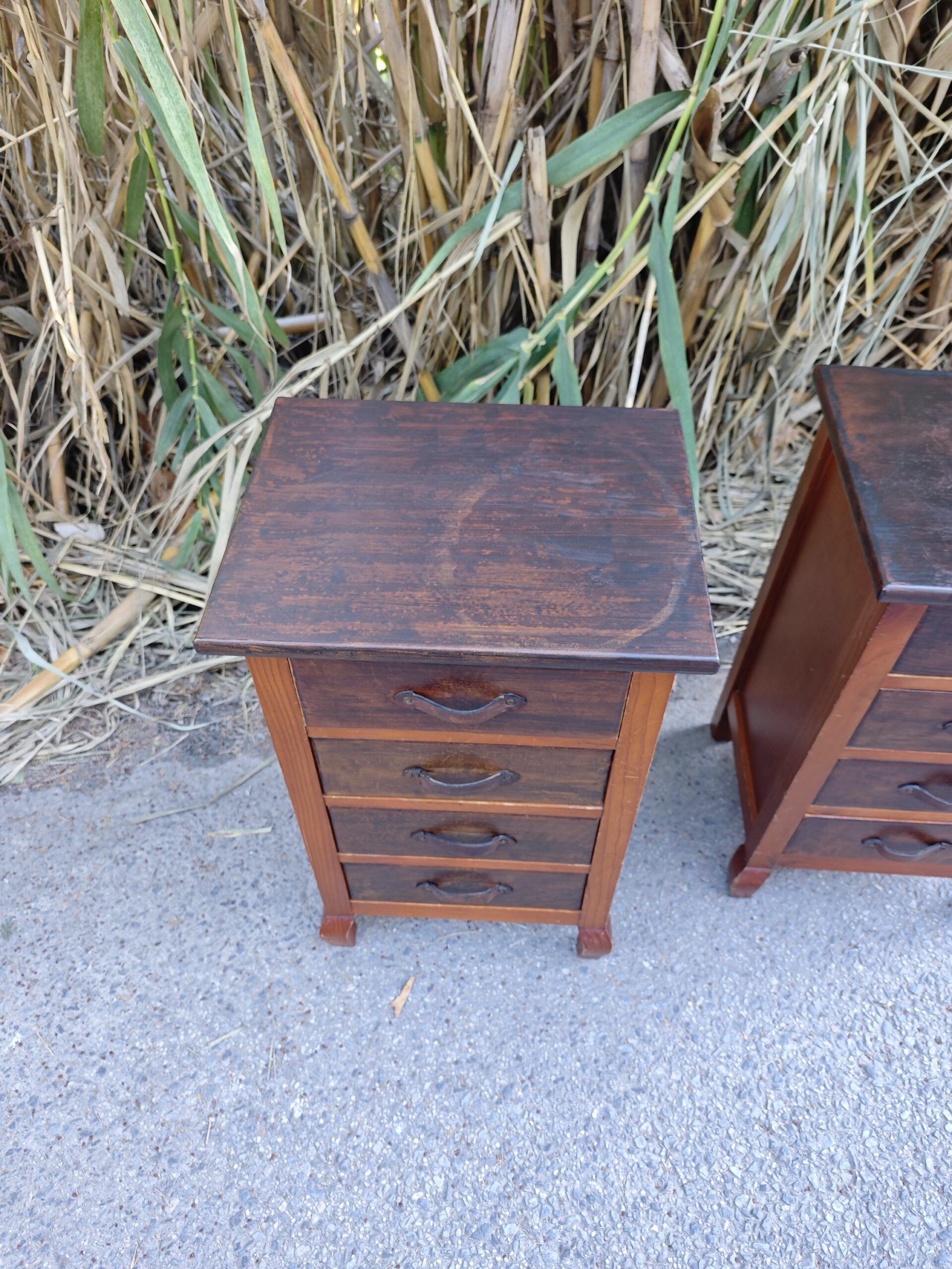 MWood and leather tables3Image Mesitas madera y cuero - Image 3