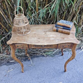 Escritorio antiguo de madera lavada 8 1000448584 scaled