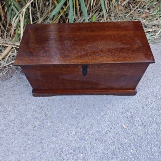 Baúl pequeño de madera 7 1000448636 scaled