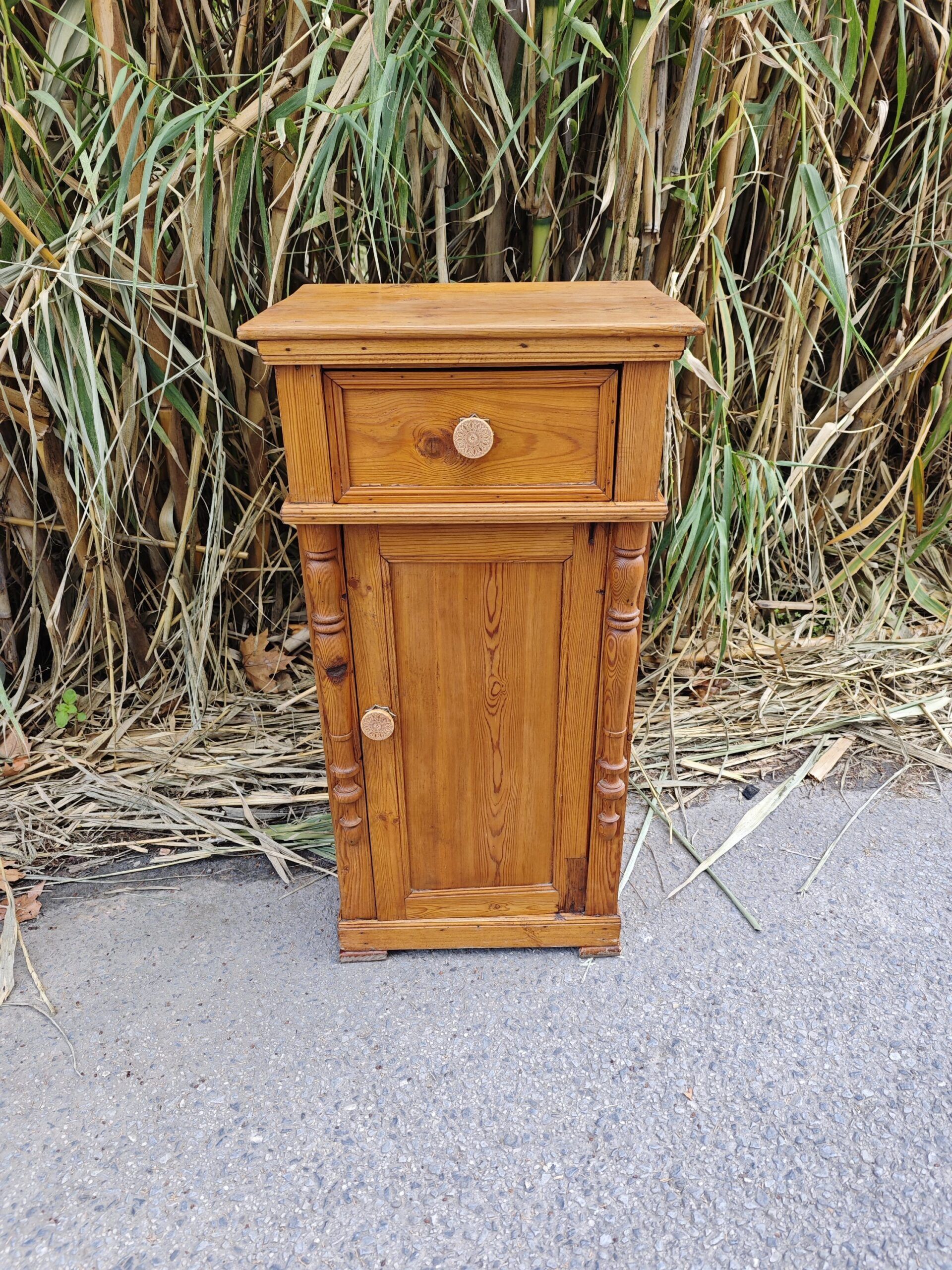 mantique natural wood table4Image mesita antigua de madera natural - Image 4