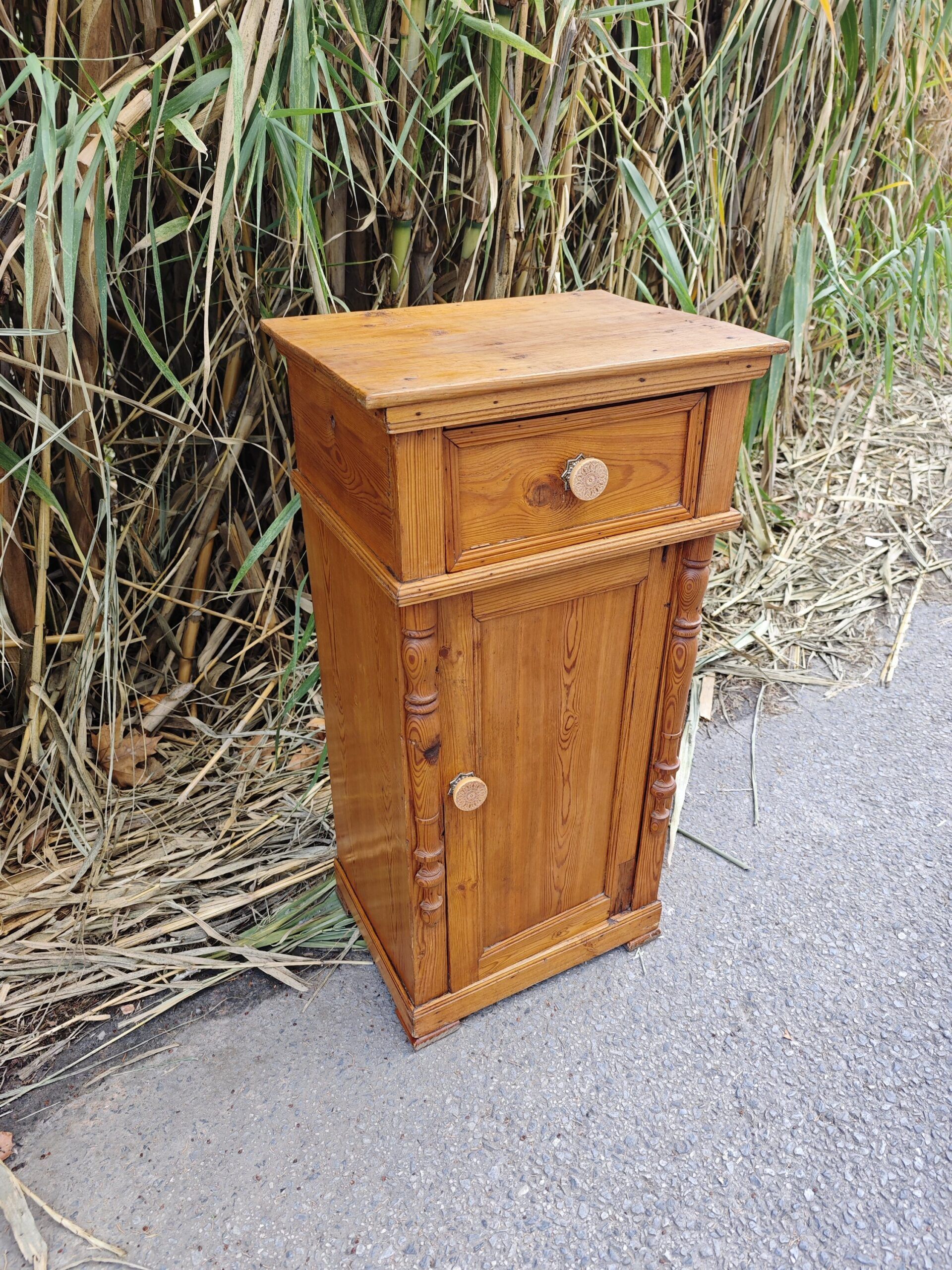 mantique natural wood table3Image mesita antigua de madera natural - Image 3