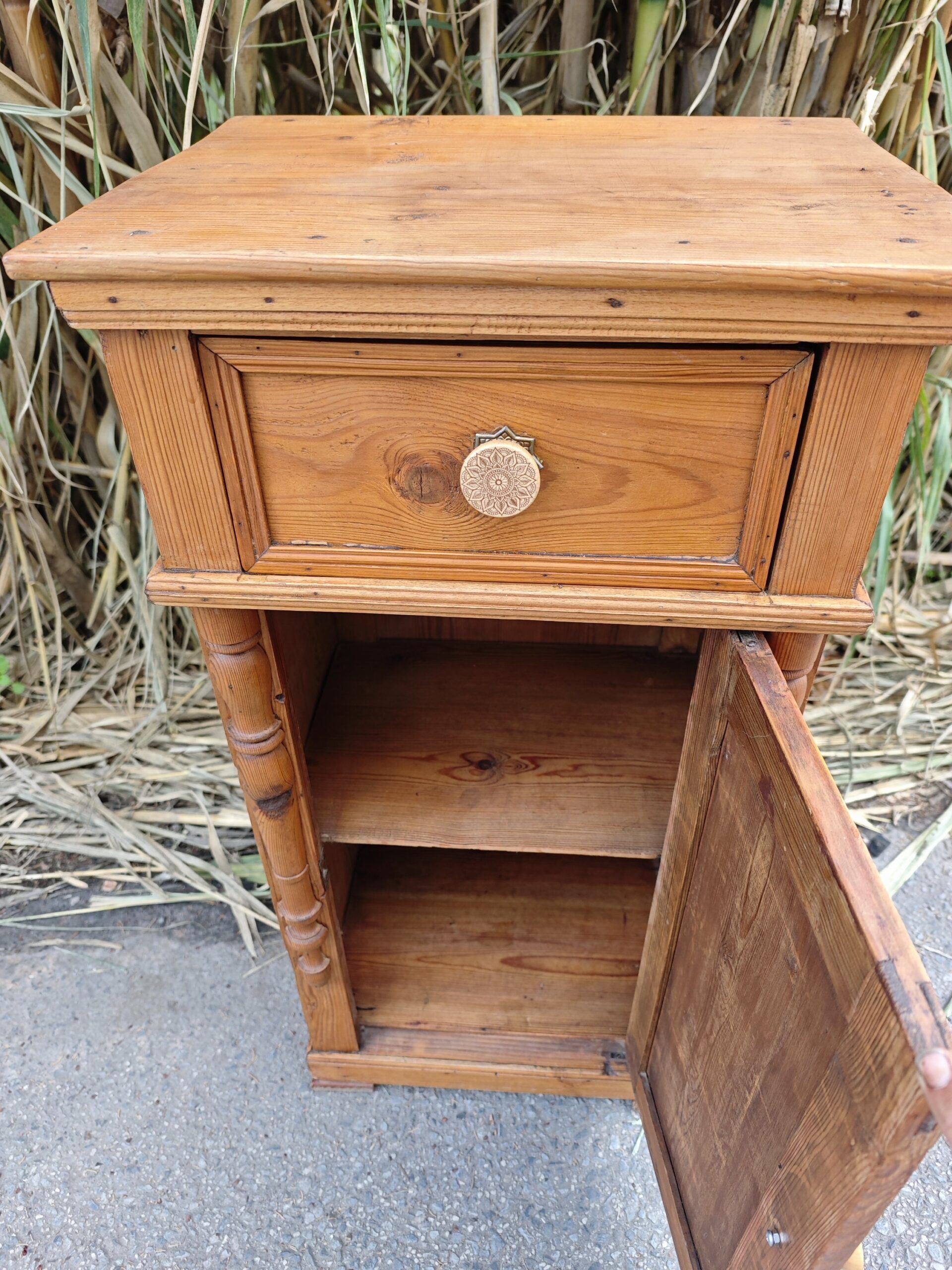 mantique natural wood table2Image mesita antigua de madera natural - Image 2