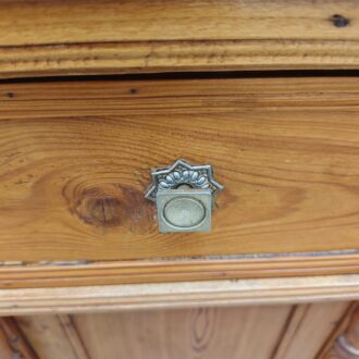 mesita antigua de madera natural 7 1000449132 scaled