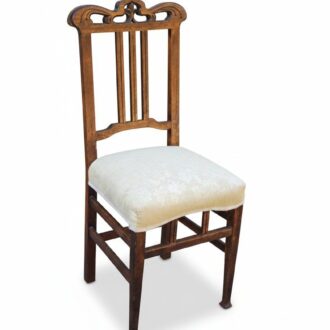 silla antigua tapizada