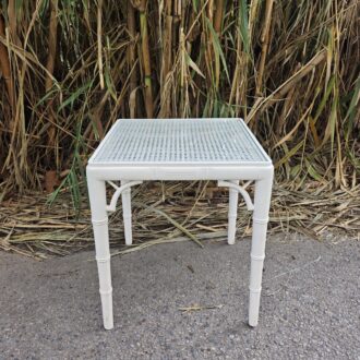 Mesita auxiliar estilo Chippendale blanca 7 1000453544 1 scaled