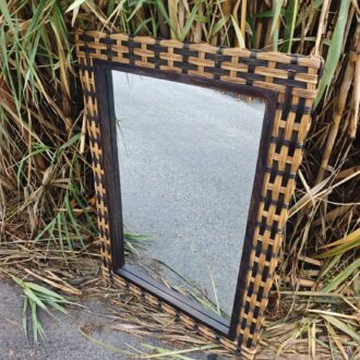 Rectangular vintage natural rattan mirror, 100×71 cm. Handcrafted design with warm texture and balanced proportions. Ideal for interiors with an organic and bright style.