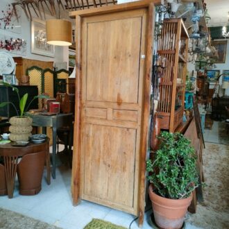 wooden door – photo 2