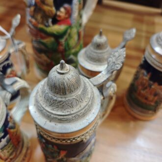 Juego de 7 Jarras de Cerveza Alemanas Vintage con Tapa de Zinc 10 1000462010 scaled