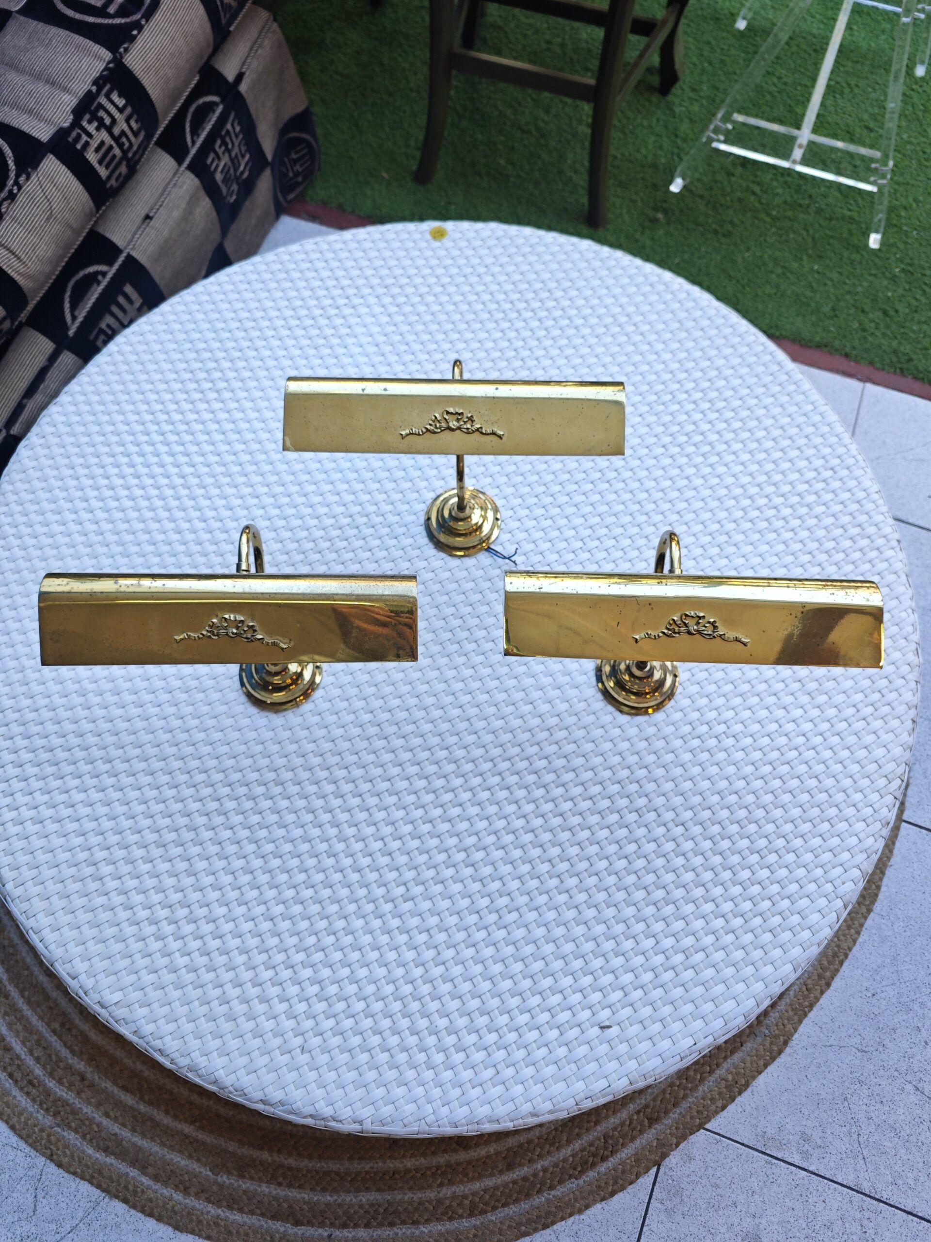 Apliques de Pared Vintage para Cuadros - Iluminación de Galería en Latón Dorado 3 Apliques de Pared Vintage para Cuadros - Iluminación de Galería en Latón Dorado - Imagen 3