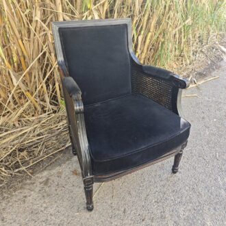 Butaca Luis XVI Vintage en Madera Negra y Terciopelo con Rejilla Lateral – foto 2