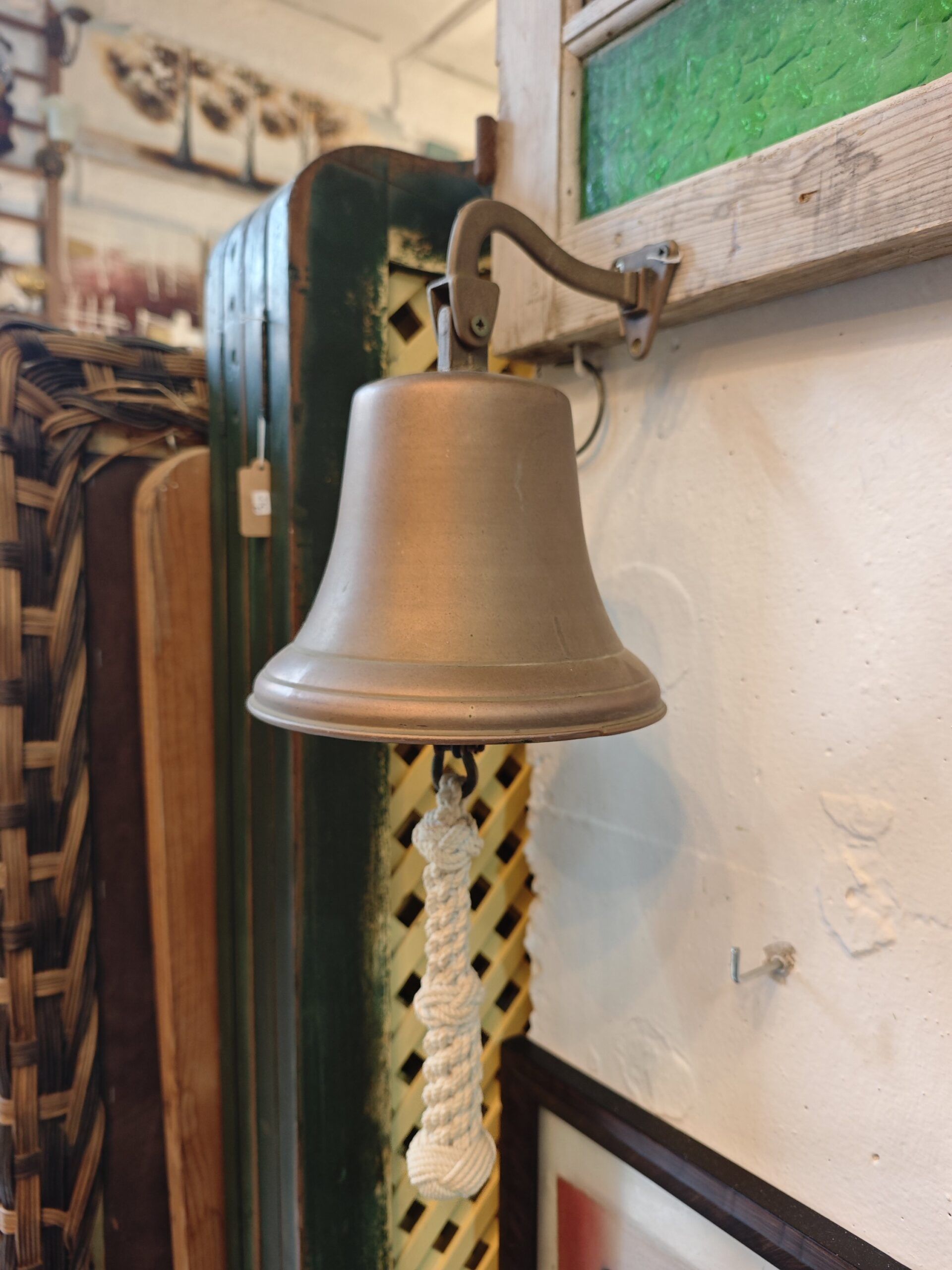 Campana de Pared en Bronce con Cordón Náutico 2 Campana de Pared en Bronce con Cordón Náutico - Imagen 2