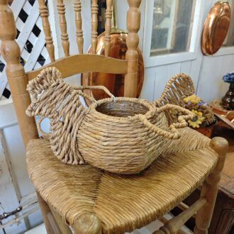 Huevera Artesanal de Enea en Forma de Gallina 6 1000493643