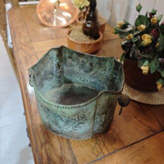 Macetero Antiguo de Metal con Pátina Verdigris y Relieves - Jardinera Vintage Decorativa 7 1000497946
