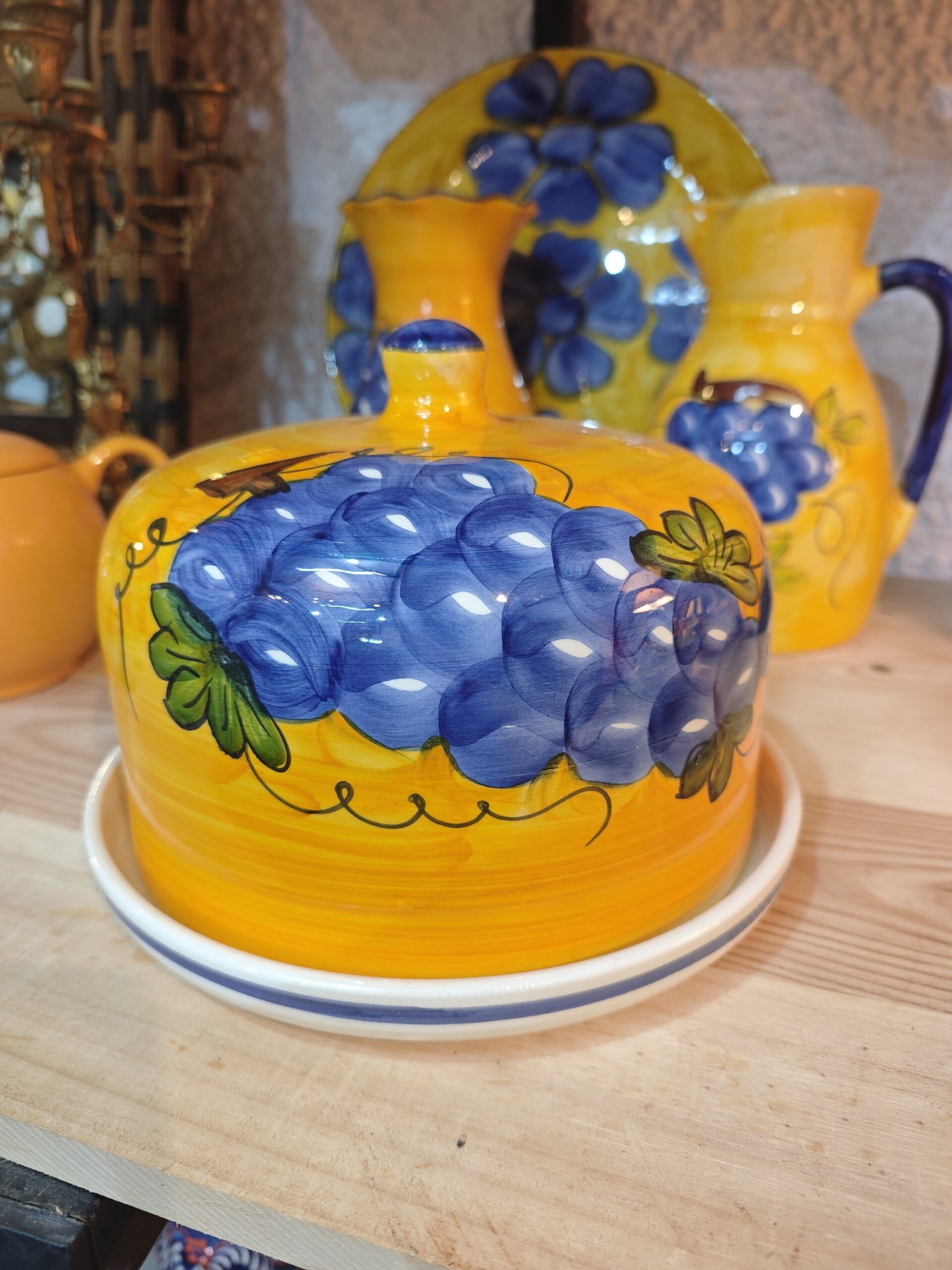 Quesera Artesanal Española "Racimo de Uvas" - Pintada a Mano. 2 Quesera Artesanal Española "Racimo de Uvas" - Pintada a Mano. - Imagen 2