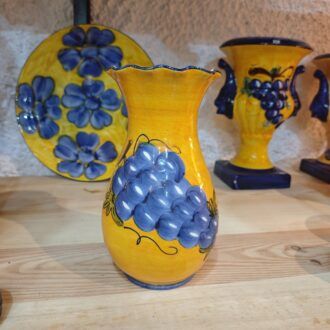 Florero de Cerámica Pintado a Mano con Diseño de Uvas 5 1000499029