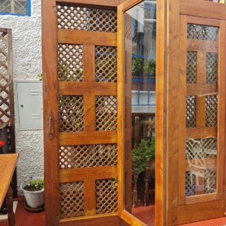 Puerta de Madera Maciza con Celosía Marroquí y Contraventana de Cristal Estilo Árabe Artesanal 8 1000499327 1