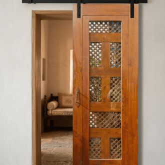 Puerta de Madera Maciza con Celosía Marroquí y Contraventana de Cristal Estilo Árabe Artesanal 9 1000499331