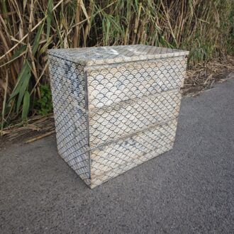 Cómoda Envejecida con Patrón de Escamas Geométrico 12 1000504592